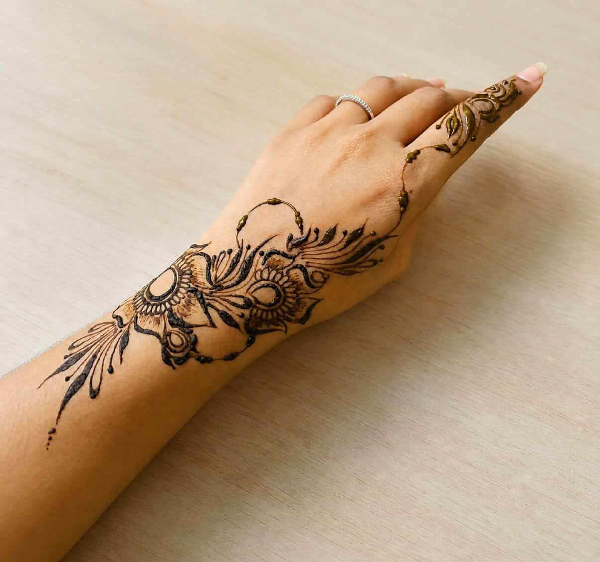 Henna design